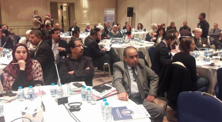 من المؤتمر