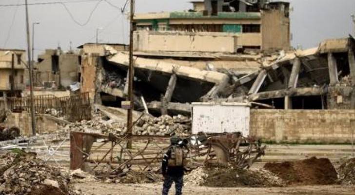 القوات العراقية تقترب من جامع الموصل الكبير وضربة تقتل ارهابيين