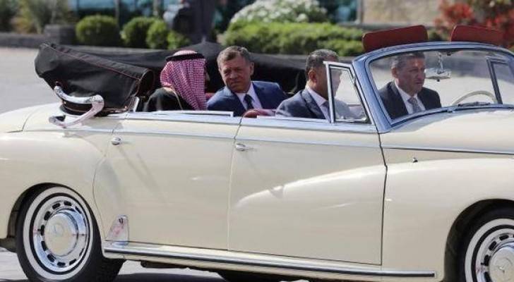 السيارة التي أقلت الملك سلمان وجلالة الملك عبدالله الثاني
