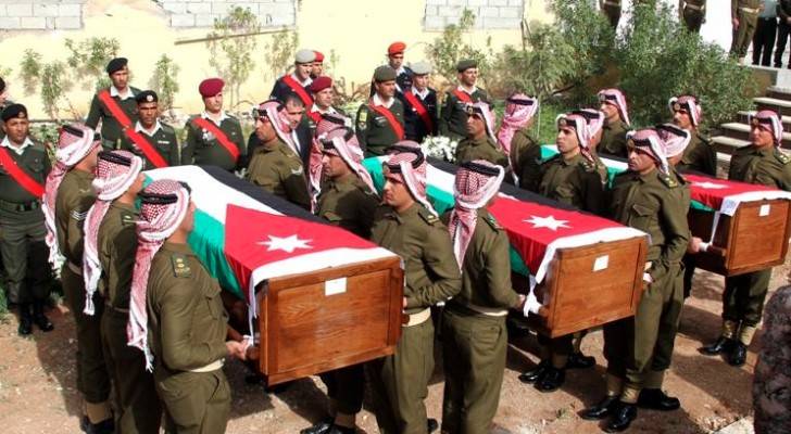دفن رفات ثلاثة شهداء من الجيش العربي نقلوا من القدس..صور