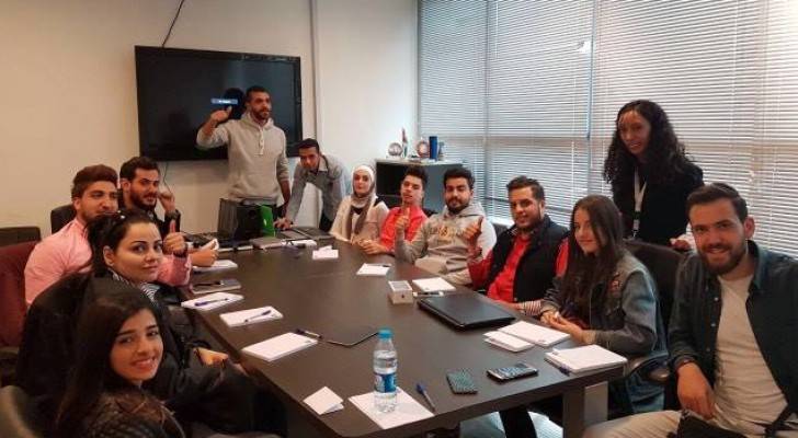 دورة تدرييبة لاستخدام مواقع التواصل الاجتماعي للمتأهلين في نجم الأردن