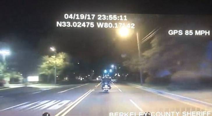 مطاردة 5 دقائق انتهت بمقتل قائد دراجة بطريقة مروعة في أمريكا
