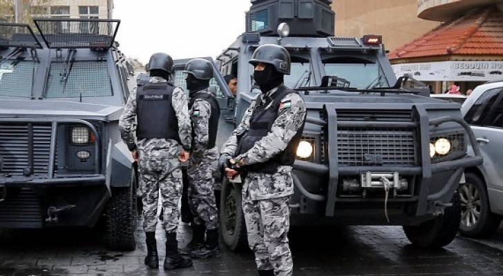 الأجهزة الأمنية خلال تعاملها مع المجموعة الارهابية في الكرك