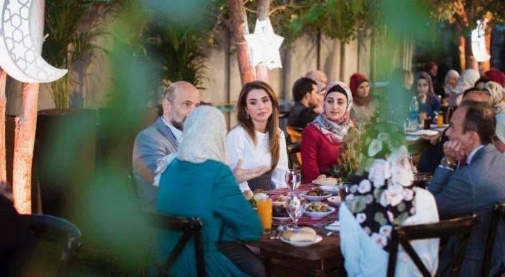 الملكة رانيا تحضر إفطاراً لأكاديمية الملكة رانيا لتدريب المعلمين