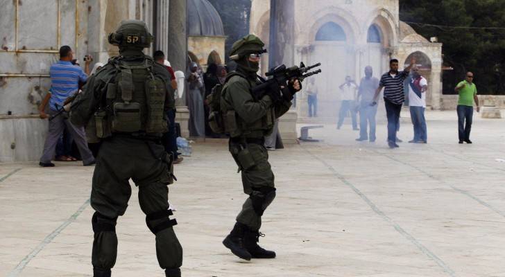 إصابات واعتقالات باقتحام الاحتلال للمسجد الأقصى