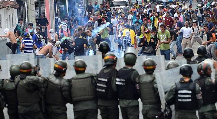سقوط القتيل ٧٥ بمظاهرات فنزويلا خلال ثلاثة أشهر