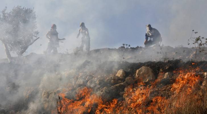 مستوطنون يحرقون أراضي زراعية جنوب نابلس