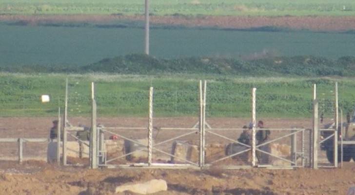 جيش الاحتلال يعزز قواته على طول حدود غزة