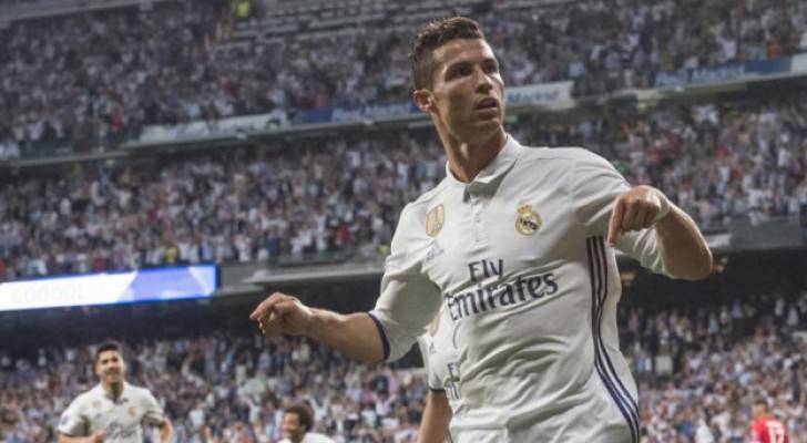 رونالدو يطمئن ريال مدريد على مستقبله