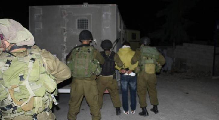 الاحتلال يعتقل فلسطينيا ويستدعي آخرين من بيت لحم
