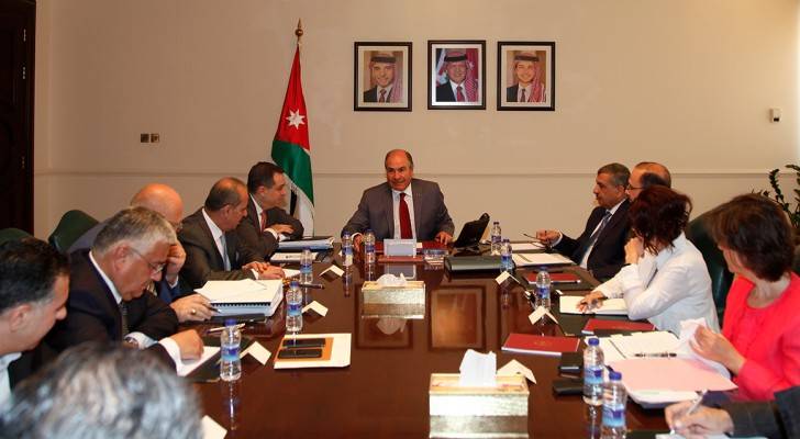 الملقي يترأس اجتماعا للفريق الاقتصادي الحكومي 