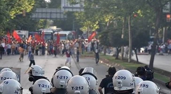 عشرات آلاف الأتراك يخرجون في اسطنبول 'طلبًا للعدالة'
