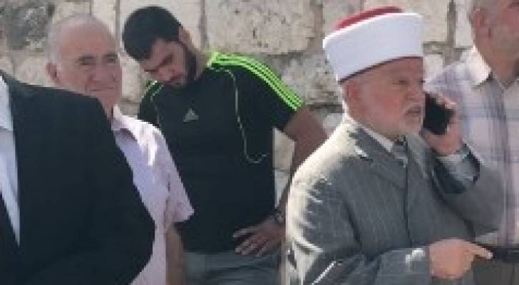 الاحتلال يمنع المفتي من الوصول الى الاقصى