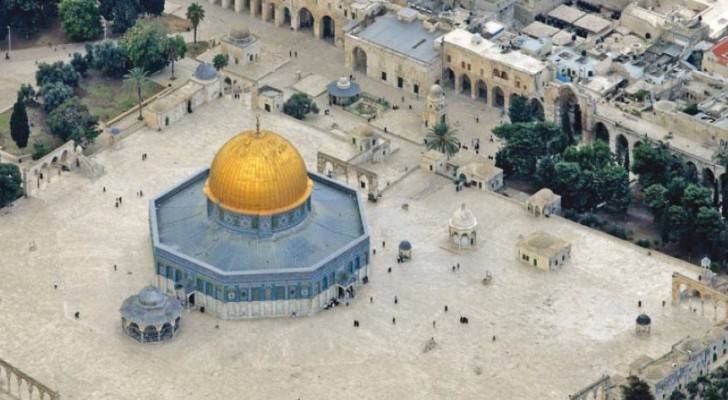 'كنائس القدس' تقف الى جانب الأقصى