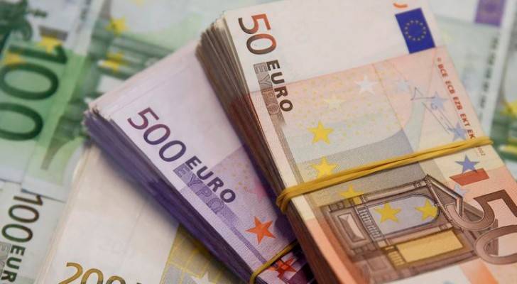 اليورو دون أعلى مستوى في ١٤ شهرا