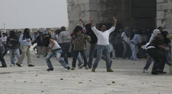 إصابة ١٤١ فلسطينيًا في مواجهات مع الاحتلال بالقدس والضفة