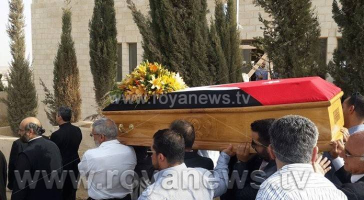 الحمارنة يشيعيون جثمان قتيل السفارة الإسرائيلية.. صور