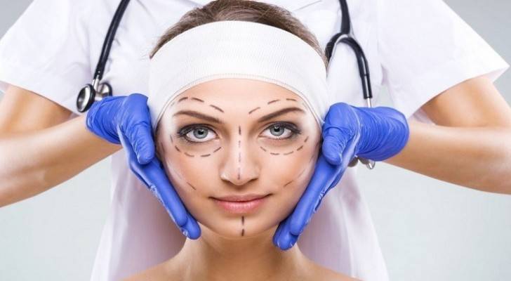 سيدة تجري جراحة تجميل للامتناع عن سداد ٣.٧ مليون دولار