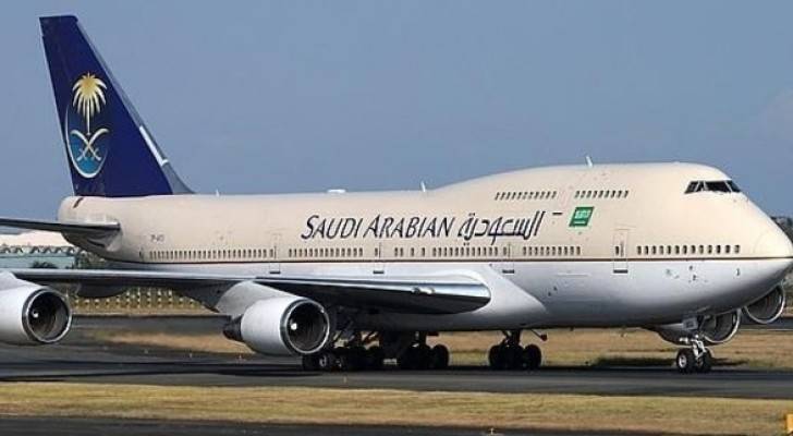 الخطوط الجوية السعودية تفرض لباسا معينا لمسافريها