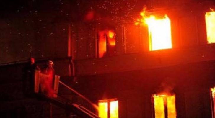 مجهولون يحرقون منزلا في اربد .. والأمن يحقق ‏