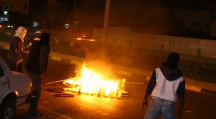 الزرقاء ..الأمن يفض اعمال شغب في بلدة الهاشمية احتجاجا على نتائج الفرز