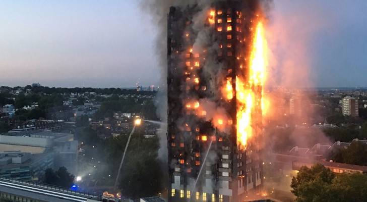 بريطانيا: بدء التحقيق في كارثة حريق برج غرينفيل