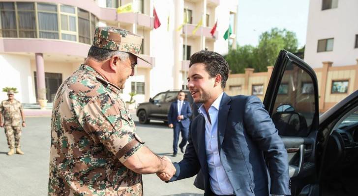 ولي العهد يزور القيادة العامة للقوات المسلحة