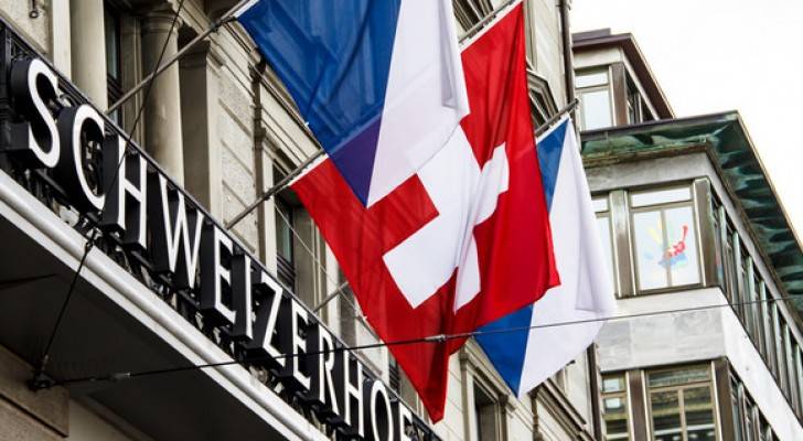 ٧٠ من البنوك السويسرية المنهكة تكافح من أجل البقاء