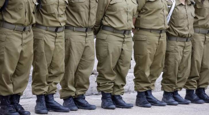 مصانع فلسطينية تزود جيش الاحتلال بالملابس والأحذية
