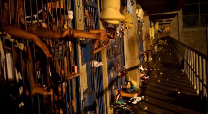 مقتل ١٣ سجينا في تمرد داخل سجن في المكسيك