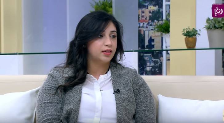 الدكتورة روان الفار - اخصائية طب وجراحة العيون