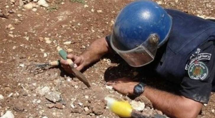 شرطة نابلس تتلف قذيفة مدفعية خطيرة 