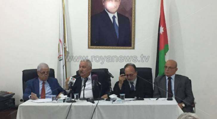 من المؤتمر