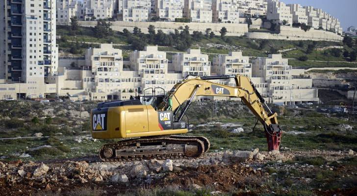 الاحتلال يوافق على بناء ١٣٢٣ وحدة استيطانية بالضفة الغربية المحتلة