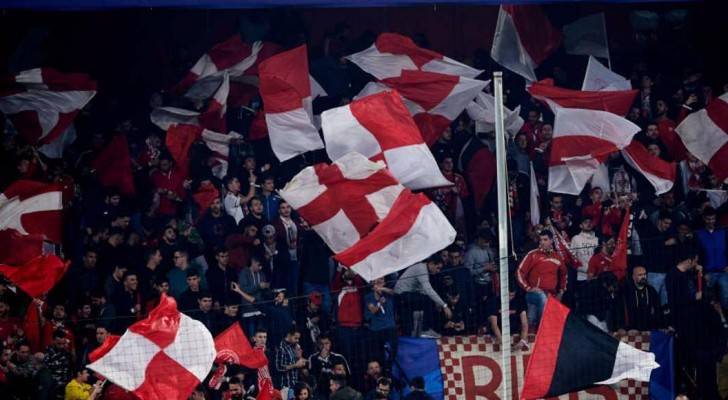 مشجعو ليفربول خلال مباراة فريقهم أمام إشبيلية
