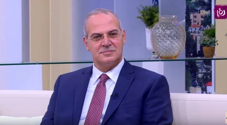 الددكتور عوني المشربش - استشاري جراحه دماغ وأعصاب وعمود فقري 