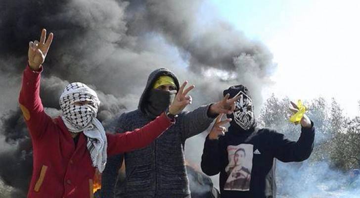 جانب من المواجهات بين شبان فلسطينيين والاحتلال 