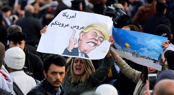 ارشيف من أمام السفارة