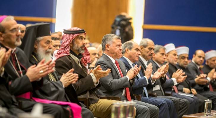 الملك يلتقي رجال دين وشخصيات وقيادات مسيحية من الأردن والقدس