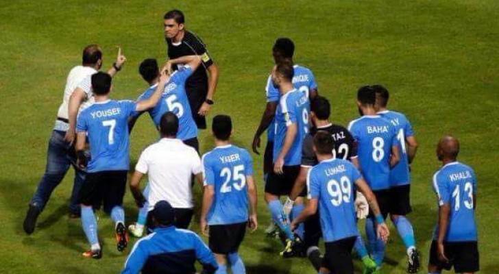 الاتحاد الدولي لكرة القدم يعمم عقوبات لاعبي النادي الفيصلي