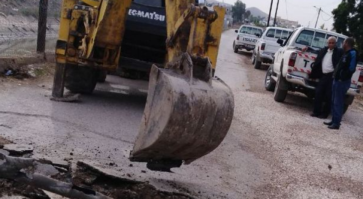 المياه تنفذ حملة لازالة اعتداءات على قناة الملك عبد الله في الاغوار الشمالية