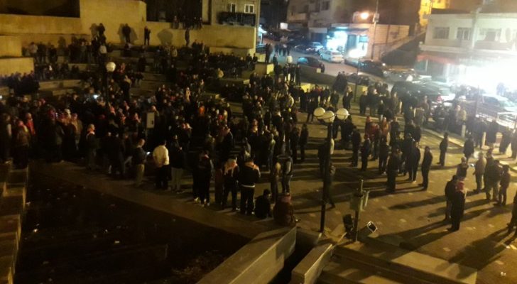 جانب من الوقفة الاحتجاجية بمدينة السلط