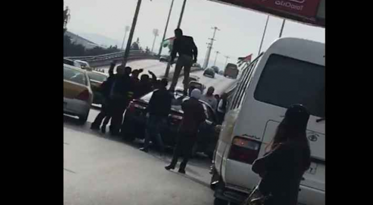 صورة من المشاجرة