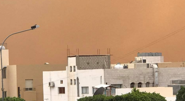 ارشيفية لعاصفة رملية في العاصمة عمان