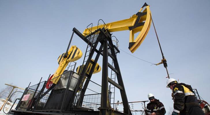 الكويت وعُمان تحضان الدول النفطية على مواصلة التعاون لضمان استقرار السوق