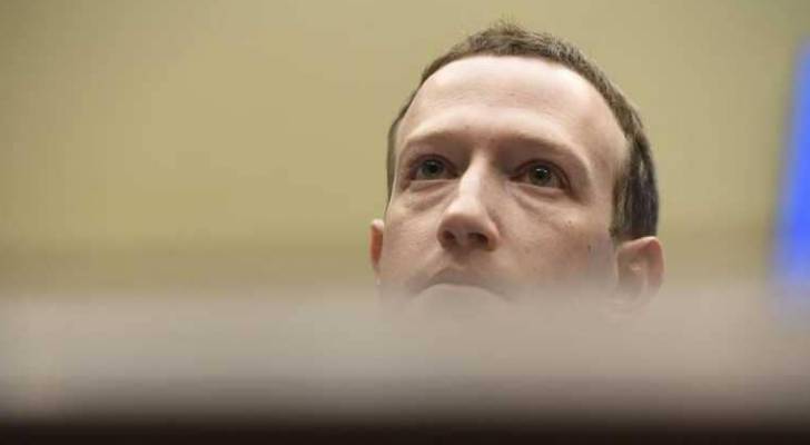 رئيس فيسبوك "مطلوب" في أوروبا