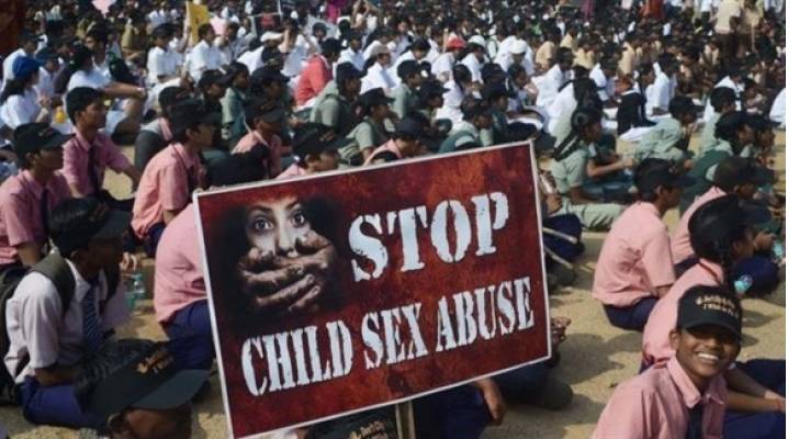 الهند تبحث فرض عقوبة الإعدام على مغتصبي الأطفال