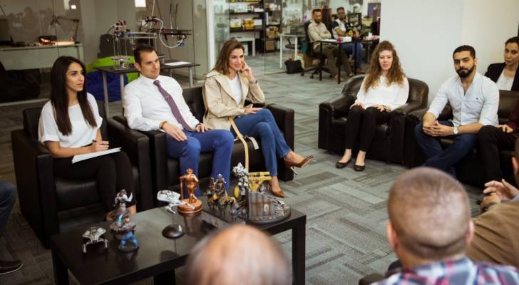 الملكة رانيا تزور مكاتب شركة "مكسد دايمنشنز" للطباعة ثلاثية الأبعاد وألعاب الفيديو