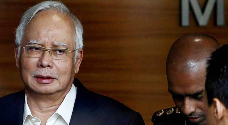 توقيف رئيس الوزراء الماليزي السابق بتهمة الفساد