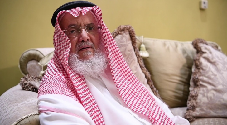 العالم السعودي علي الدفاع